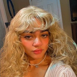 Meet your Posher, Destiny